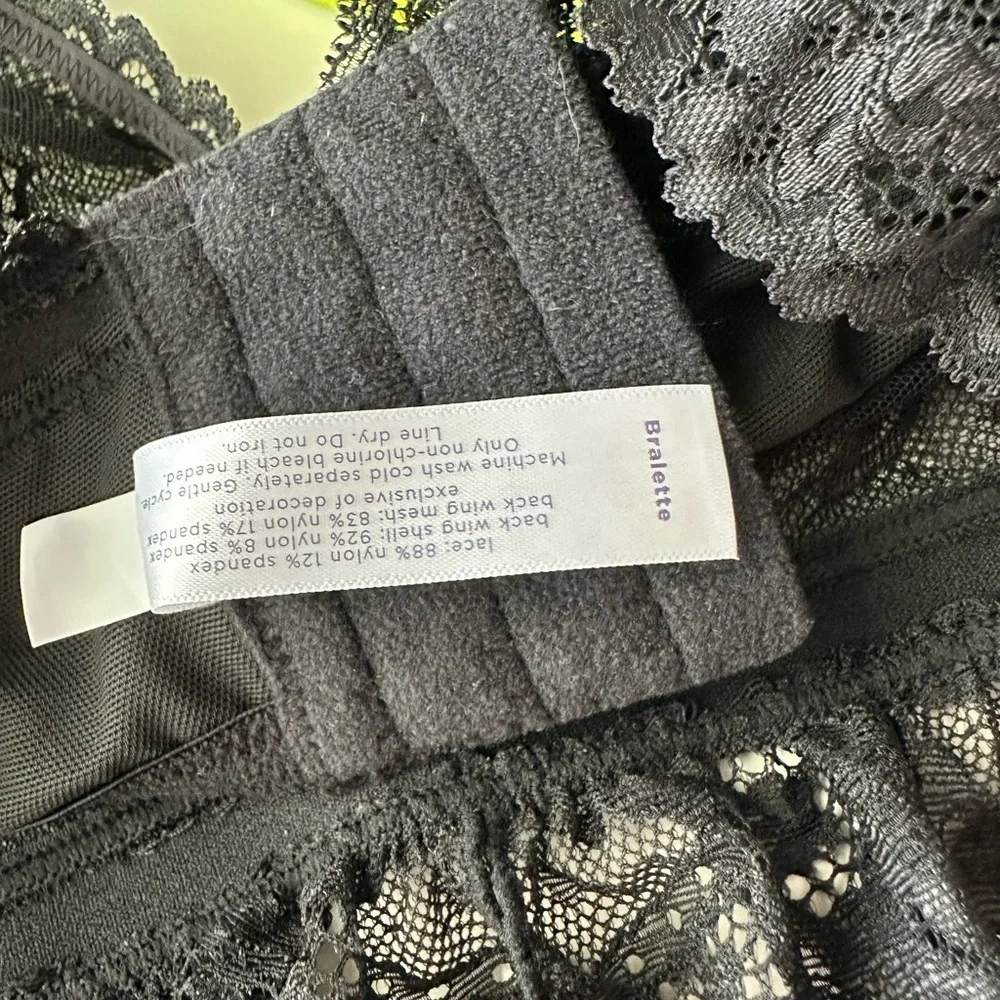 NWT Fabulous Cacique Black Lace And Neon Green Bralette